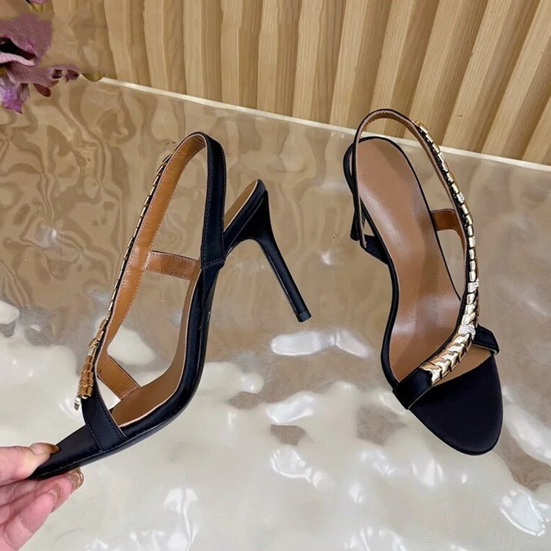 صنادل نسائية فاخرة مرصعة بالأح - مراجعة Summer Clothing Items وسعره