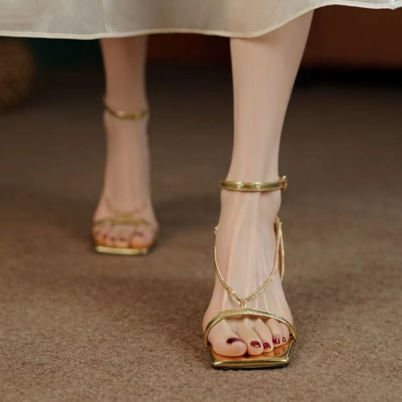 صنادل نسائية جديدة لصيف 2026 ب - مراجعة Summer Clothing Items وسعره