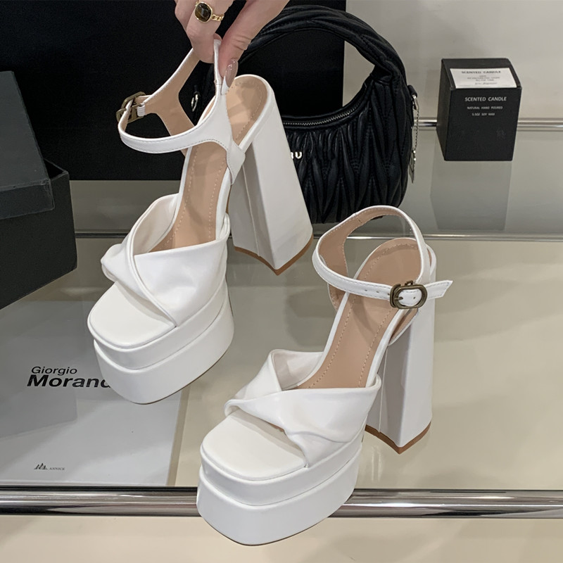 نجمة نمط موضة منصة مزدوجة أساف - مراجعة Summer Clothing Items وسعره